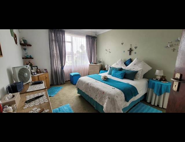 2 BEDROOM TOWNHOUSE FOR SALE IN NEW REDRUTH